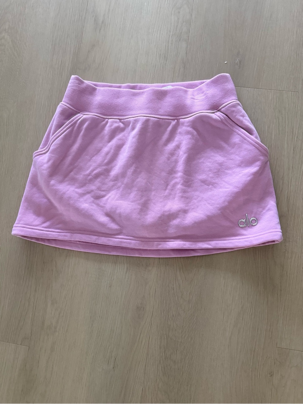ALO Yoga Lilac sweatshirt material Mini Skirt with pockets